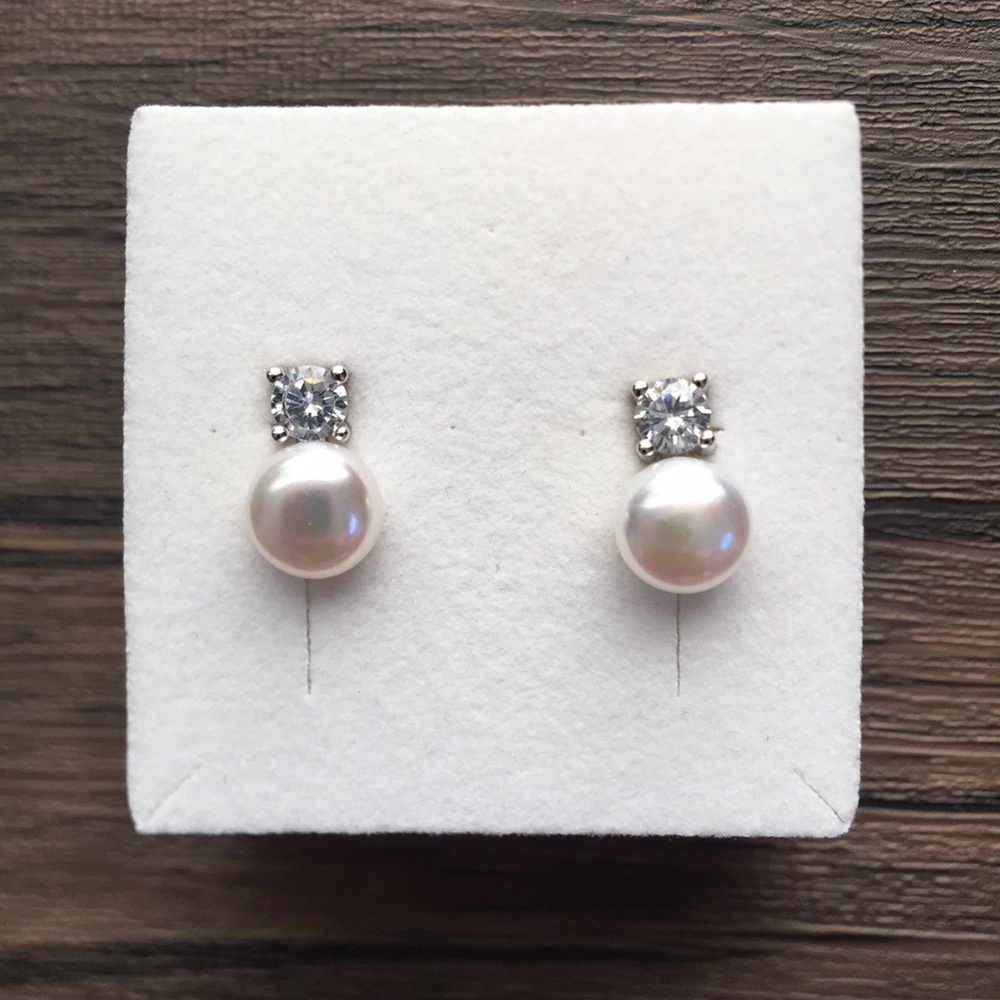 New in Box! Lido Lovely Soft Pearl & CZ Earrings! - Picture 2 of 6